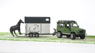BRUDER 1:16 Land Rover Defender Station Wagon džips ar zirga piekabi un 1 zirgu, 02592