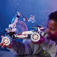 42211 LEGO® Technic Lunar Outpost™ Mēness visurgājējs – kosmosa transportlīdzeklis
