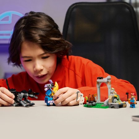 77075 LEGO® Fortnite Peely un Sparkplug nometne 