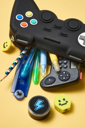 NEXT penālis ar kancelejas piederumiem, AJ0811 