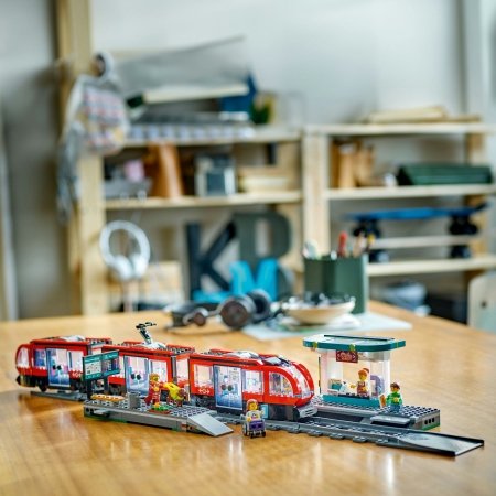 60423 LEGO® City Trains Pilsētas tramvajs un stacija 