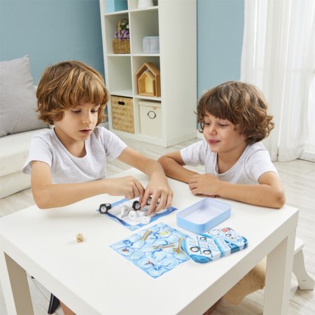 HAPE 2 vienā spēlēs Tic Tac Toe/ Snakes & Ladders, E0478A E0478A