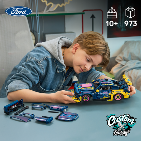 42236 LEGO® Technic Pielāgotas garāžas Ford Mustang GT auto 