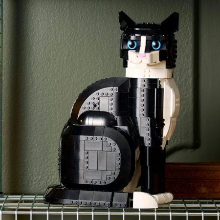 21349 LEGO® Ideas Melnbalts kaķis 