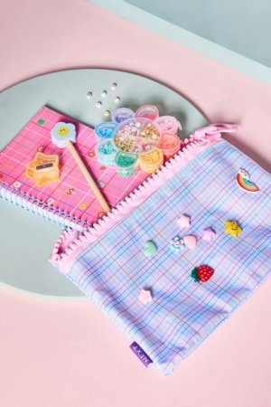 NEXT penālis ar kancelejas piederumiem, AJ0696 