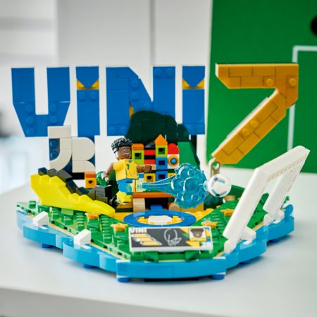 43027 LEGO® Editions Vini Jr. – Futbola spilgtākie mirkļi 