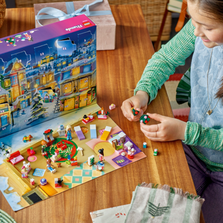 43273 LEGO® ǀ Disney Frozen 2025. gada adventes kalendārs 