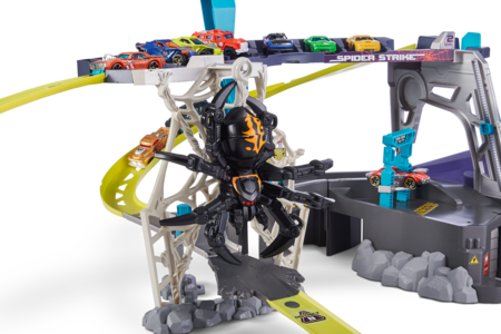 METAL MACHINES Spider Strike autotrase ar diviem piederumiem, 6725 