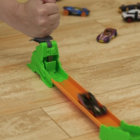HOT WHEELS Track Builder toksiskais lēciens trase, HKX47 HKX47