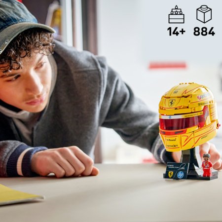43022 LEGO® Editions Scuderia Ferrari HP Lewis Hamilton ķivere 