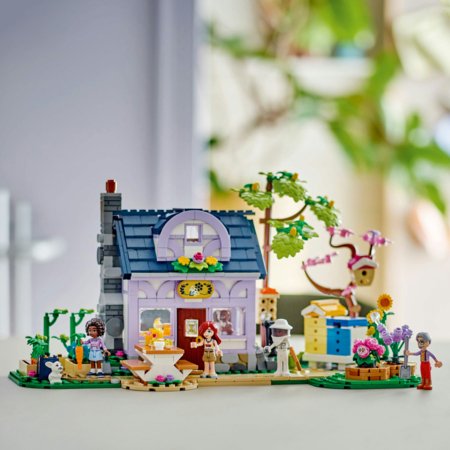 42669 LEGO® Friends Biškopju māja un puķu dārzs 