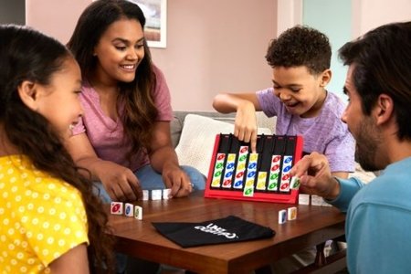 MATTEL GAMES UNO Quatro galda spēle, HPF82 HPF82