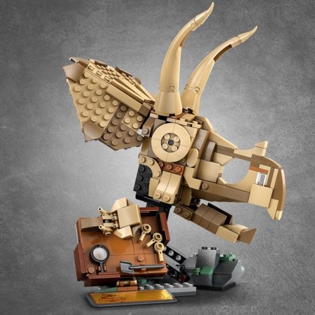 76969 LEGO® Jurassic World™ Dinozauru fosilijas: Triceratopa galvaskauss 