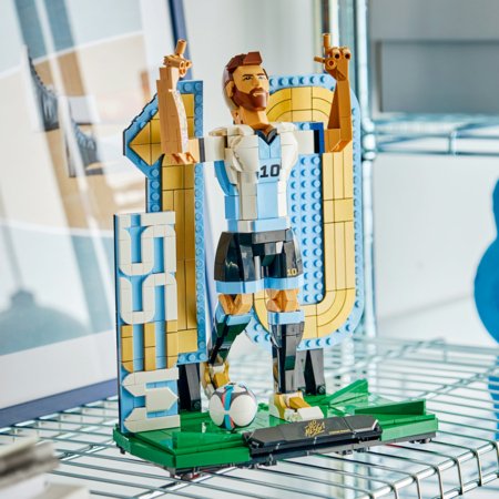 43015 LEGO® Editions Lionel Messi – Futbola leģenda 