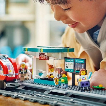 60423 LEGO® City Trains Pilsētas tramvajs un stacija 