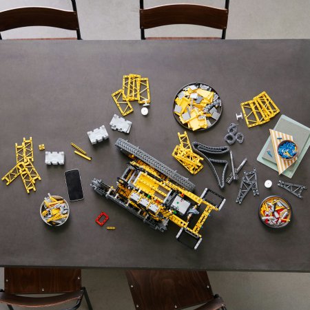 42146 LEGO® Technic Kāpurķēžu celtnis Liebherr LR 13000 42146